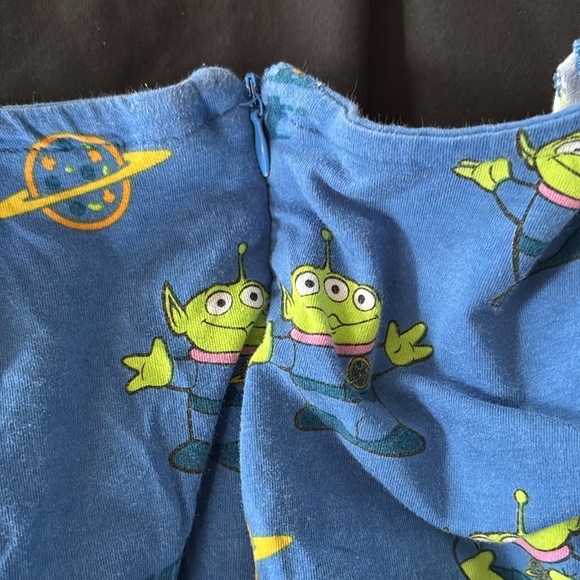 Toy Story 4 Pixar Pizza Planet Alien Stretchy Dress - Picture 8 of 9